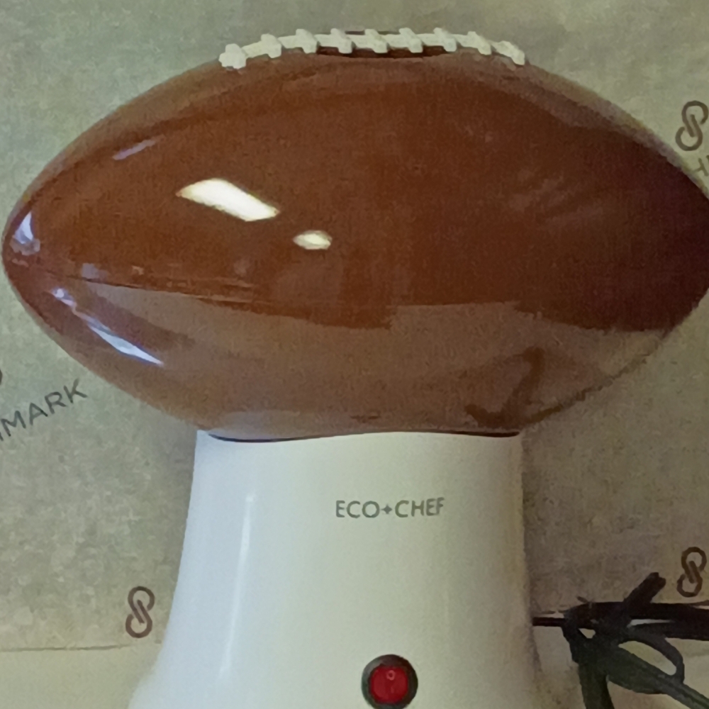 ECO+CHEF Football Shaped Popcorn Maker with Built-in Bowl - Picture 9 of 9